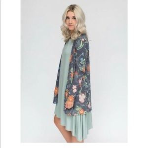 Agnes & Dora Essential Floral Cardigan NWT S L